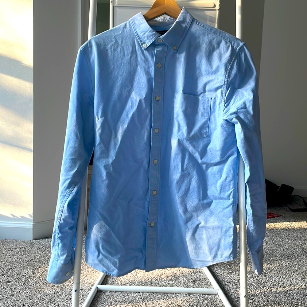 Banana Republic blue Oxford Shirt. Size Medium Slim fit